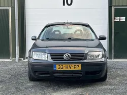 Blauw Gebruikt 2002 VW Bora Trendline Sedan | € 2.500 (Duur)
