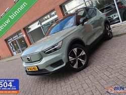 Groen Gebruikt 2021 Volvo XC40 Core SUV | € 31.450 (Eerlijke prijs)