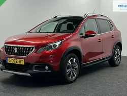 Rood, metallic lak Gebruikt 2019 Peugeot 2008 Allure SUV | € 12.500 (Goede deal)