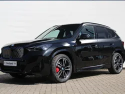 Zwart Nieuw 2025 BMW iX1 M Sport SUV | € 63.746 (Eerlijke prijs)