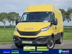 Geel Gebruikt 2020 Iveco Daily Van | € 15.450