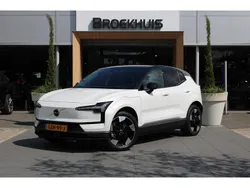 Wit, metallic lak Gebruikt 2024 Volvo EX30 Plus SUV | € 35.900 (Eerlijke prijs)