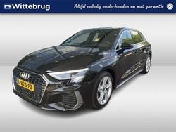 Zwart, metallic lak Gebruikt 2021 Audi A3 Sportback Comfort Hatchback | € 26.250 (Eerlijke prijs)