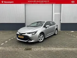 Grijs, metallic lak Gebruikt 2023 Toyota Corolla Active Stationwagen | € 27.900 (Eerlijke prijs)
