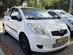 Wit Gebruikt 2008 Toyota Yaris Terra Hatchback | € 2.450 (Goede deal)