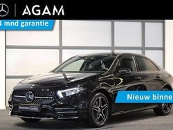 Zwart Gebruikt 2022 Mercedes A250 Business Sedan | € 31.950 (Goede deal)