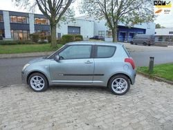 Grijs Gebruikt 2007 Suzuki Swift GLS Hatchback | € 1.249 (Eerlijke prijs)