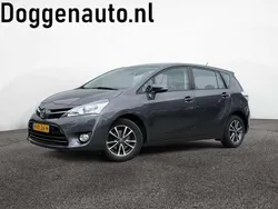 Grijs, metallic lak Gebruikt 2013 Toyota Verso MPV | € 14.445 (Eerlijke prijs)