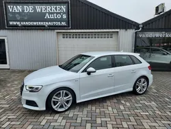 Wit, metallic lak Gebruikt 2017 Audi A3 Sportback S-Line Hatchback | € 19.950 (Iets duurder)