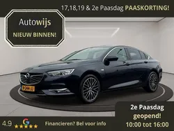 Blauw, metallic lak Gebruikt 2017 Opel Insignia Innovation Hatchback | € 14.940 (Eerlijke prijs)
