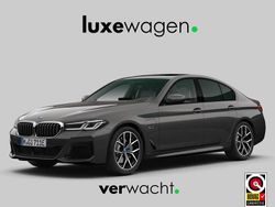 Grijs Gebruikt 2023 BMW 530e M Sport Sedan | € 41.900 (Goede deal)