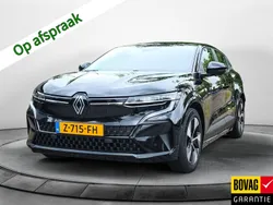 Zwart Gebruikt 2024 Renault Mégane Equilibre Hatchback | € 28.200 (Eerlijke prijs)