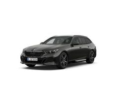 Grijs Nieuw 2024 BMW 520 M Sport Stationwagen | € 89.355 (Super prijs)