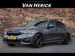 Grijs Gebruikt 2019 BMW 330e M Sport Sedan | € 32.745 (Duur)