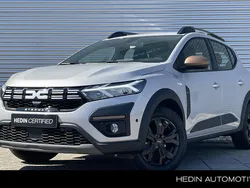 Grijs Gebruikt 2024 Dacia Sandero Stepway Hatchback | € 22.450 (Duur)