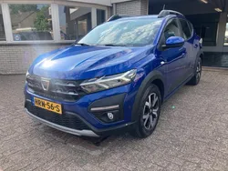 Blauw Gebruikt 2022 Dacia Sandero Stepway Hatchback | € 15.950 (Eerlijke prijs)