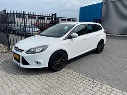 Wit Gebruikt 2013 Ford Focus Titanium Stationwagen | € 3.250 (Eerlijke prijs)