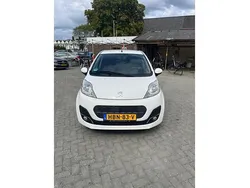 Wit Gebruikt 2014 Peugeot 107 Active Hatchback | € 4.250 (Eerlijke prijs)