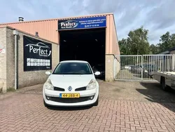 Wit Gebruikt 2009 Renault Clio II Collection Hatchback | € 1.599 (Goede deal)