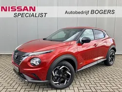 Rood Gebruikt 2024 Nissan Juke N-Connecta SUV | € 25.940 (Eerlijke prijs)