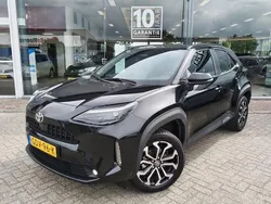 Zwart Gebruikt 2024 Toyota Yaris Cross Edition SUV | € 27.995 (Eerlijke prijs)