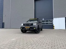Grijs Gebruikt 2005 Nissan Navara Pickup | € 11.500