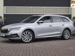 Zilver Gebruikt 2022 Skoda Octavia Style Stationwagen | € 22.900 (Goede deal)