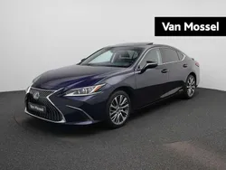 Blauw, metallic lak Gebruikt 2019 Lexus ES300 Luxury Line Sedan | € 32.945
