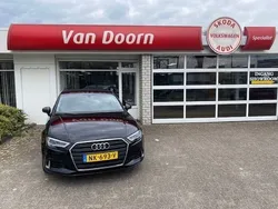 Zwart Gebruikt 2017 Audi A3 S-Line Sedan | € 14.950 (Eerlijke prijs)