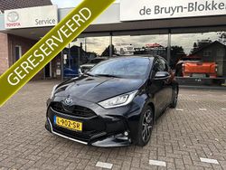 Zwart Gebruikt 2021 Toyota Yaris Hybrid Executive Hatchback | € 23.999 (Duur)