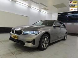 Grijs Gebruikt 2021 BMW 330 Sport Line Stationwagen | € 22.699 (Super prijs)