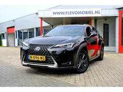 Zwart Gebruikt 2020 Lexus UX Business Edition SUV | € 24.450 (Goede deal)