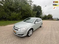 Groen Gebruikt 2009 Opel Astra Edition Hatchback | € 2.450 (Eerlijke prijs)