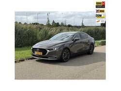 Bruin Gebruikt 2021 Mazda 3 Luxury Sedan | € 21.950 (Goede deal)