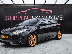 Zwart Gebruikt 2013 Ford Focus ST Hatchback | € 14.900 (Duur)