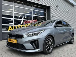 Blauw, metallic lak Gebruikt 2020 Kia ProCeed Sport Hatchback | € 18.950 (Eerlijke prijs)