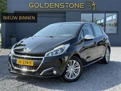Zwart Gebruikt 2016 Peugeot 208 Allure Hatchback | € 7.949 (Eerlijke prijs)