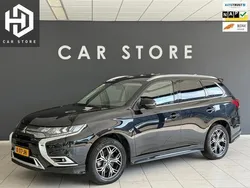 Zwart Gebruikt 2021 Mitsubishi Outlander Intense+ SUV | € 21.995 (Goede deal)