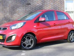 Rood Gebruikt 2013 Kia Picanto 2 Hatchback | € 5.999 (Eerlijke prijs)