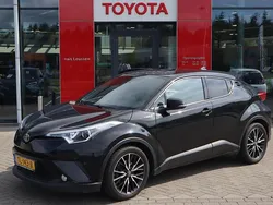 Zwart Gebruikt 2018 Toyota C-HR SUV | € 18.890 (Eerlijke prijs)