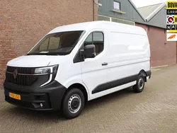 Wit Nieuw 2024 Renault Master Van | € 34.450 (Goede deal)