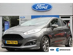 Grijs, metallic lak Gebruikt 2017 Ford Fiesta ST-Line Hatchback | € 10.400 (Eerlijke prijs)