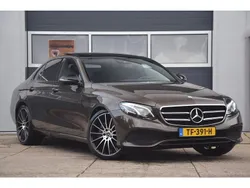Bruin, metallic lak Gebruikt 2017 Mercedes E220 Premium Plus Sedan | € 25.950 (Eerlijke prijs)