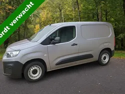 Grijs Gebruikt 2022 Citroën Berlingo PureTech MPV | € 14.950 (Super prijs)