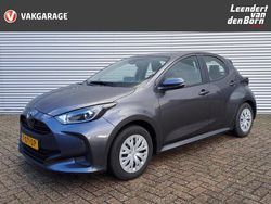 Grijs Gebruikt 2023 Toyota Yaris Hybrid Active Hatchback | € 19.995 (Eerlijke prijs)