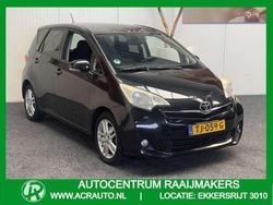 Zwart Gebruikt 2011 Toyota Verso-S MPV | € 4.940