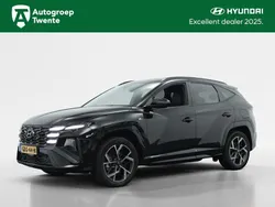 Zwart, metallic lak Gebruikt 2024 Hyundai Tucson Edition SUV | € 39.450 (Eerlijke prijs)