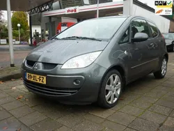 Grijs, metallic lak Gebruikt 2007 Mitsubishi Colt Inform Hatchback | € 2.500 (Eerlijke prijs)