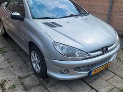 Gebruikt 2002 Peugeot 206 CC Cabriolet | € 1.299 (Eerlijke prijs)