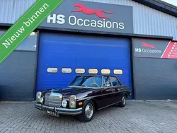 Rood Gebruikt 1971 Mercedes 220 Sedan | € 35.000